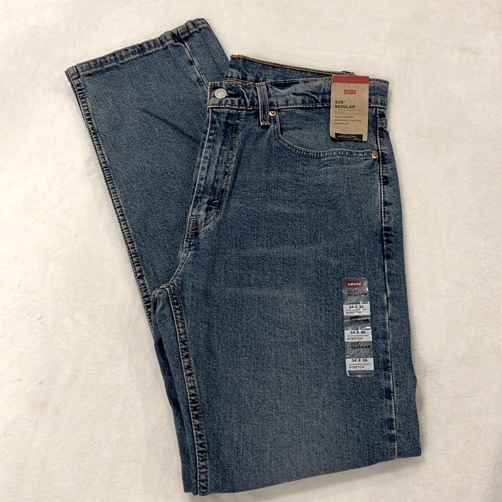 Levi’s men’s 505 regular stretch 34x36 light blue denim jeans.